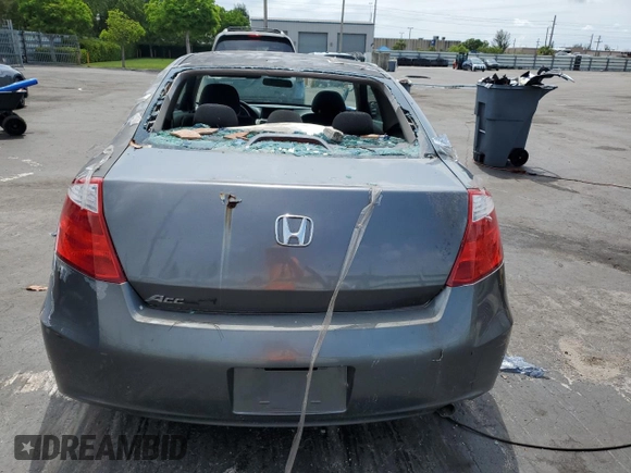 2009 Honda Accord EX z VIN 1HGCS12709A019308, wystawiony jako Copart lot #59321835 z przebiegiem 118 215 mil mil oraz Czysty tytuł • Clean title. Historia ofert i sprzedaży dostępna na DreamBid. Obrazek 6.