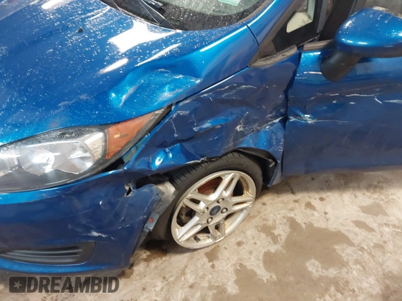 2019 Ford Fiesta SE with VIN 3FADP4EJ3KM131872, listed as a IAAI auction lot 41755601 with 82,139 mi miles. Bid and sale history available at carsss.com. Image 6.
