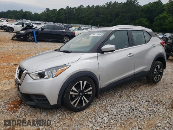 2020 Nissan Kicks SV z VIN 3N1CP5CV7LL555051, wystawiony jako Copart lot #58018605 z przebiegiem 33 326 mil mil oraz Szkoda całkowita • Salvage title. Historia ofert i sprzedaży dostępna na DreamBid. Obrazek 1.