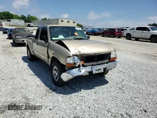 2000 Ford Ranger XL with VIN 1FTYR14VXYTA70121, listed as a Copart auction lot 56024985 with 271,426 mi miles and Salvage title. Bid and sale history available at DreamBid. Image 13.