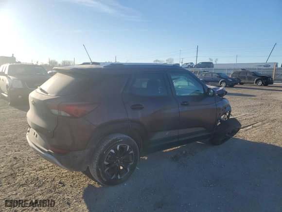 2023 Chevrolet TrailBlazer LT with VIN KL79MPS27PB096286, listed as a Copart auction lot 42974295 with 33,927 mi miles and Salvage Title. Bid and sale history available at carsss.com. Image 3.