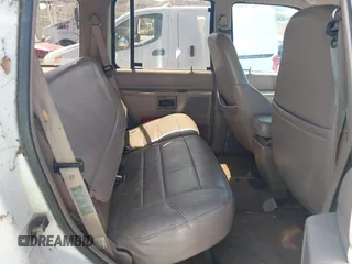1993 Ford Explorer Eddie Bauer z VIN 1FMDU32X5PUD94496, wystawiony jako IAAI lot #42494424 z przebiegiem 26 047 mil mil oraz . Historia ofert i sprzedaży dostępna na DreamBid. Obrazek 8.