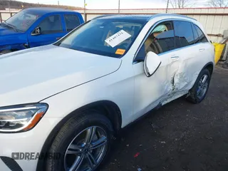 2021 Mercedes-Benz GLC 300 z VIN W1N0G8EB4MV274579, wystawiony jako IAAI lot #41407431 z przebiegiem 58 173 mil mil oraz . Historia ofert i sprzedaży dostępna na DreamBid. Obrazek 6.