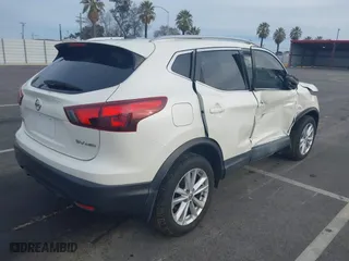 2018 Nissan Rogue Sport S with VIN JN1BJ1CR0JW284124, listed as a IAAI auction lot 41505481 with 61,120 mi miles. Bid and sale history available at carsss.com. Image 4.