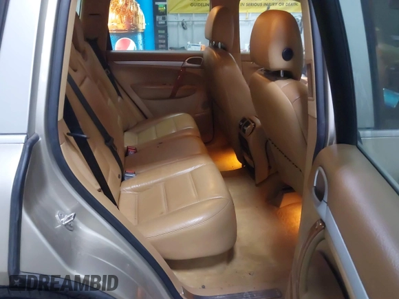 2006 Porsche Cayenne S z VIN WP1AB29P16LA66833, wystawiony jako IAAI lot #41727403 z przebiegiem 149 596 mil mil oraz . Historia ofert i sprzedaży dostępna na DreamBid. Obrazek 8.