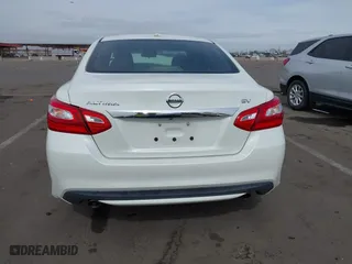 2017 Nissan Altima 2.5 SV with VIN 1N4AL3AP5HC182058, listed as a IAAI auction lot 41579072 with 81,423 mi miles. Bid and sale history available at carsss.com. Image 16.