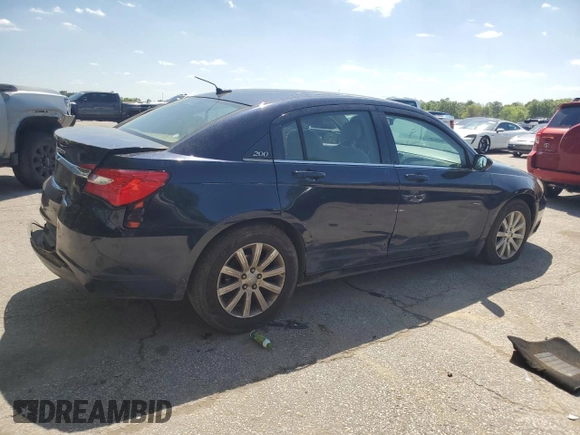 2012 Chrysler 200 Touring z VIN 1C3CCBBB3CN189625, wystawiony jako Copart lot #52030465 z przebiegiem 245 535 mil mil oraz Szkoda całkowita • Salvage title. Historia ofert i sprzedaży dostępna na DreamBid. Obrazek 3.