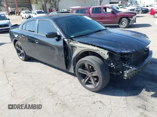 2017 Dodge Charger SXT z VIN 2C3CDXHG6HH511350, wystawiony jako IAAI lot #41835802 z przebiegiem 125 090 mil mil oraz . Historia ofert i sprzedaży dostępna na DreamBid. Obrazek 1.
