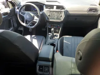 2022 Volkswagen Tiguan SE z VIN 3VV3B7AX8NM094906, wystawiony jako Copart lot #54234485 z przebiegiem 27 030 mil mil oraz Szkoda całkowita • Salvage title. Historia ofert i sprzedaży dostępna na DreamBid. Obrazek 8.
