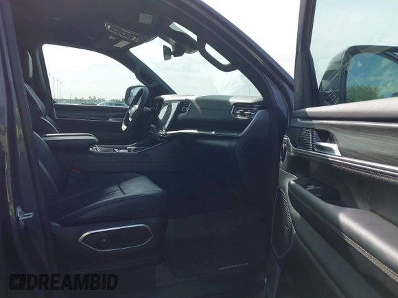 2024 Jeep Wagoneer Series II с VIN 1C4SJRBP8RS177563, выставлен на аукционе IAAI как лот 42506797 с пробегом 27 489 миль миль и . История ставок и продаж доступна на DreamBid. Изображение 5.