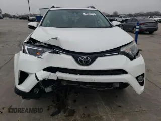 2017 Toyota RAV4 XLE with VIN JTMWFREV1HD098512, listed as a Copart auction lot 44060895 with 135,201 mi miles and Clean Title. Bid and sale history available at carsss.com. Image 5.