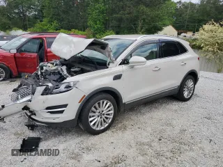 2019 Lincoln MKC Standard with VIN 5LMCJ1C9XKUL02149, listed as a Copart auction lot 54379655 with 35,697 mi miles and Salvage title. Bid and sale history available at DreamBid. Image 1.