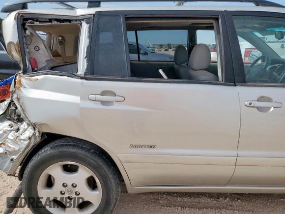 2007 Toyota Highlander w/3rd Row with VIN JTEDP21A270131839, listed as a Copart auction lot 56636495 with 205,488 mi miles and Salvage title. Bid and sale history available at DreamBid. Image 10.