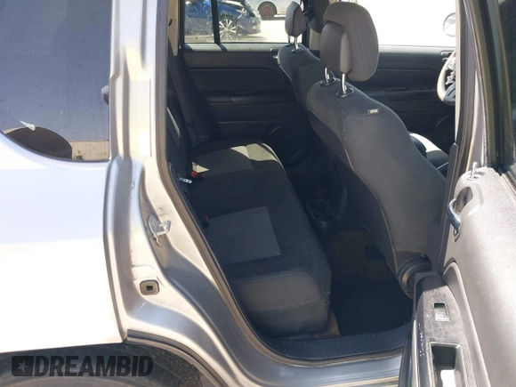 2017 Jeep Compass Sport with VIN 1C4NJCBA5HD147977, listed as a IAAI auction lot 41821444 with 86,126 mi miles and . Bid and sale history available at carsss.com. Image 8.