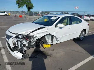 2013 Lexus ES 250 with VIN JTHBK1GGXD2026643, listed as a IAAI auction lot 41987475 with 48,481 mi miles and . Bid and sale history available at DreamBid. Image 17.