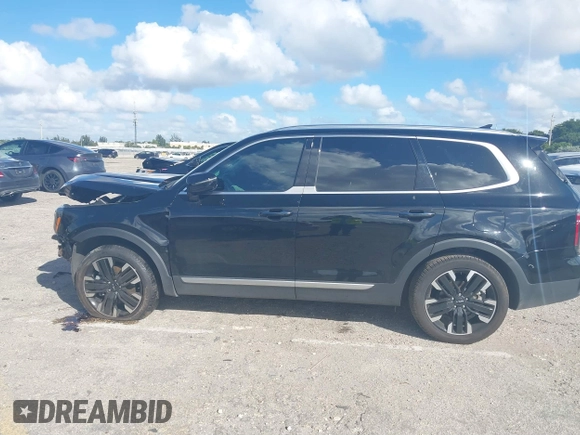 2023 Kia Telluride SX z VIN 5XYP54GC9PG401994, wystawiony jako IAAI lot #40804320 z przebiegiem 21 745 mil mil oraz . Historia ofert i sprzedaży dostępna na DreamBid. Obrazek 15.