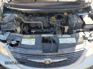 2002 Chrysler Town & Country Limited with VIN 2C8GP64L22R626979, listed as a Copart auction lot 49337495 with 203,885 mi miles and Salvage Title. Bid and sale history available at carsss.com. Image 12.