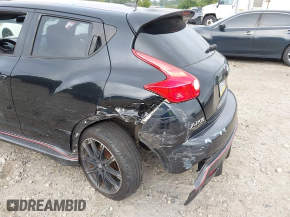 2014 Nissan Juke S with VIN JN8AF5MV3ET363957, listed as a IAAI auction lot 40133471 with 110,565 mi miles. Bid and sale history available at carsss.com. Image 6.