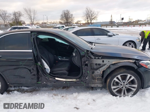 2021 Mercedes-Benz C 300 с VIN W1KWF8EB0MR640153, выставлен на аукционе IAAI как лот 41164310 с пробегом 34 364 миль миль и . История ставок и продаж доступна на DreamBid. Изображение 6.