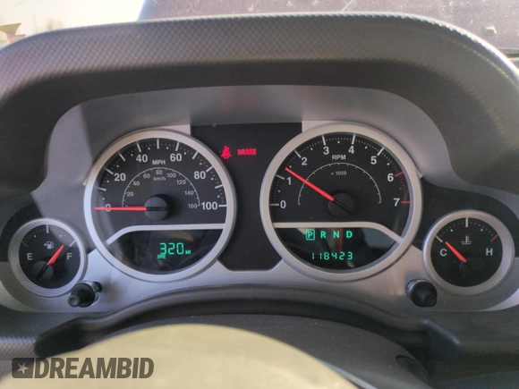 2010 Jeep Wrangler Unlimited Rubicon with VIN 1J4BA6H13AL140902, listed as a Copart auction lot 54335455 with 118,423 mi miles and Clean title. Bid and sale history available at DreamBid. Image 9.