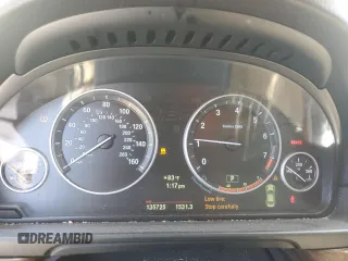 2012 BMW 5 Series 528i z VIN WBAXG5C59CDW85348, wystawiony jako Copart lot #57180545 z przebiegiem 135 725 mil mil oraz Szkoda całkowita • Salvage title. Historia ofert i sprzedaży dostępna na DreamBid. Obrazek 9.