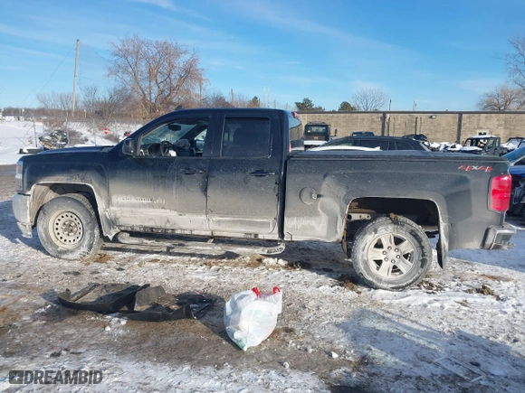 2018 Chevrolet Silverado 1500 LT with VIN 2GCVKREC3J1109002, listed as a IAAI auction lot 41291130 with 108,399 mi miles. Bid and sale history available at carsss.com. Image 15.