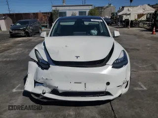 2022 Tesla Model Y Long Range with VIN 7SAYGDEE8NF340096, listed as a Copart auction lot 49357995 with 40,320 mi miles and Salvage Title. Bid and sale history available at carsss.com. Image 5.