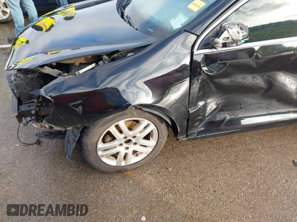 2010 Volkswagen Jetta SE z VIN 3VWTX7AJ9AM604277, wystawiony jako IAAI lot #41048631 z przebiegiem 103 246 mil mil oraz . Historia ofert i sprzedaży dostępna na DreamBid. Obrazek 18.