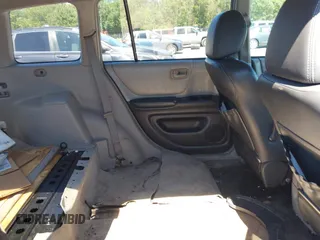 2001 Toyota Highlander z VIN JTEGF21A510010990, wystawiony jako IAAI lot #42329875 z przebiegiem 242 301 mil mil oraz . Historia ofert i sprzedaży dostępna na DreamBid. Obrazek 8.