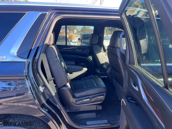 2021 Cadillac Escalade Luxury with VIN 1GYS3AKL4MR417758, listed as a Copart auction lot 43339335 with 129,856 mi miles and Clean Title. Bid and sale history available at carsss.com. Image 6.