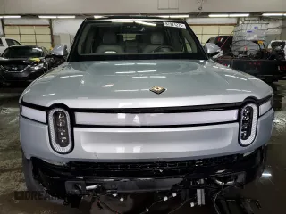 2024 Rivian R1S Adventure with VIN 7PDSGBBA5RN032652, listed as a Copart auction lot 87921275 with 8,431 mi miles and Salvage Title. Bid and sale history available at carsss.com. Image 5.