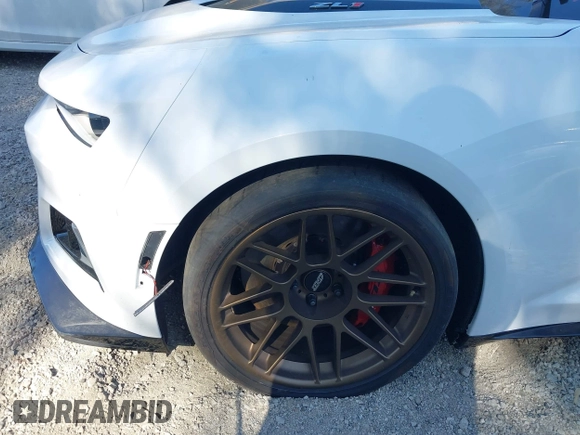 2018 Chevrolet Camaro ZL1 with VIN 1G1FK1R69J0105146, listed as a IAAI auction lot 40570089 with 34,804 mi miles and . Bid and sale history available at DreamBid. Image 6.