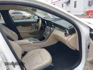 2019 Mercedes-Benz C 300 with VIN 55SWF8EB1KU293427, listed as a IAAI auction lot 41673663 with 61,295 mi miles and . Bid and sale history available at carsss.com. Image 5.