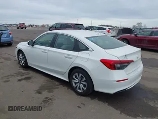 2024 Honda Civic LX z VIN 2HGFE2F20RH543598, wystawiony jako IAAI lot #41646520 z przebiegiem 18 923 mil mil oraz . Historia ofert i sprzedaży dostępna na DreamBid. Obrazek 3.