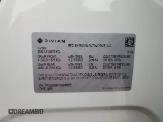 2024 Rivian R1S Adventure z VIN 7PDSGABA7RN034025, wystawiony jako Copart lot #55949335 z przebiegiem 14 429 mil mil oraz Szkody całkowita. Historia ofert i sprzedaży dostępna na DreamBid. Obrazek 13.