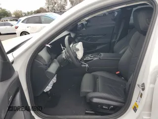 2024 BMW i5 eDrive40 z VIN WBY33FK04RCP62567, wystawiony jako Copart lot #85295344 z przebiegiem Nie podano mil oraz Szkody całkowita. Historia ofert i sprzedaży dostępna na DreamBid. Obrazek 7.