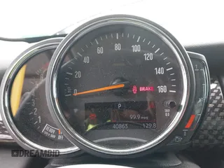 2020 MINI Hardtop Cooper S z VIN WMWXR5C08L2L85651, wystawiony jako IAAI lot #41521346 z przebiegiem 40 863 mil mil oraz . Historia ofert i sprzedaży dostępna na DreamBid. Obrazek 7.