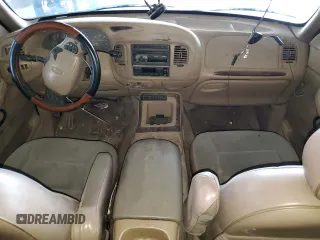1998 Lincoln Navigator with VIN 5LMEU27LXWLJ04582, listed as a Copart auction lot 81878963 with 255,692 mi miles and Clean title. Bid and sale history available at DreamBid. Image 8.
