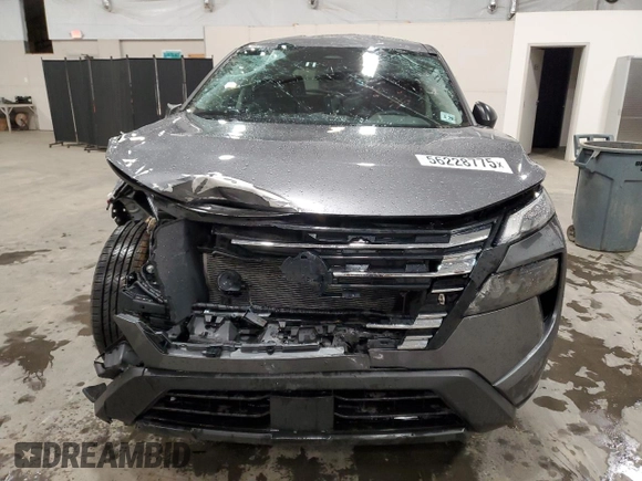 2024 Nissan Rogue S z VIN 5N1BT3AB6RC694380, wystawiony jako Copart lot #56228775 z przebiegiem 25 000 mil mil oraz Nie do naprawy • Non repairable. Historia ofert i sprzedaży dostępna na DreamBid. Obrazek 5.