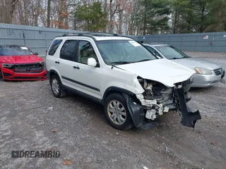 2005 Honda CR-V EX with VIN SHSRD78895U319168, listed as a IAAI auction lot 38894224 with 113,330 mi miles. Bid and sale history available at carsss.com. Image 1.