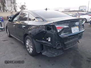 2017 Hyundai Sonata SE with VIN KMHE24L13HA055104, listed as a IAAI auction lot 41901568 with 100,456 mi miles and . Bid and sale history available at DreamBid. Image 3.