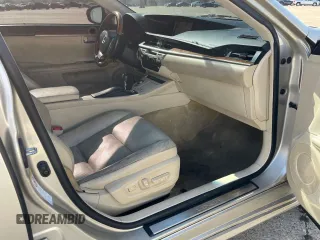 2013 Lexus ES 300h with VIN JTHBW1GGXD2031734, listed as a Copart auction lot 49254805 with 230,928 mi miles and Clean title. Bid and sale history available at DreamBid. Image 5.
