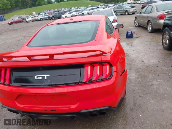 2018 Ford Mustang GT z VIN 1FA6P8CF7J5101258, wystawiony jako IAAI lot #42122472 z przebiegiem 91 700 mil mil oraz . Historia ofert i sprzedaży dostępna na DreamBid. Obrazek 16.