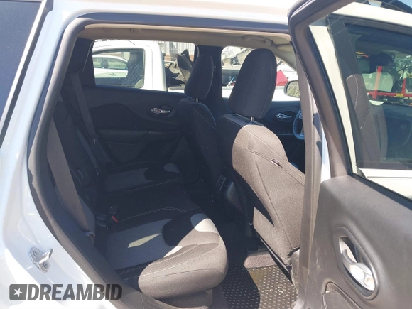 2016 Jeep Cherokee Sport with VIN 1C4PJMAB1GW314251, listed as a IAAI auction lot 41815330 with 124,588 mi miles. Bid and sale history available at carsss.com. Image 8.