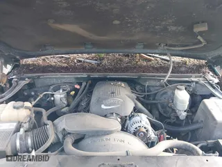 2002 Chevrolet Silverado 1500 LT with VIN 1GCEK19T32E123171, listed as a IAAI auction lot 41414530 with 203,090 mi miles. Bid and sale history available at carsss.com. Image 10.