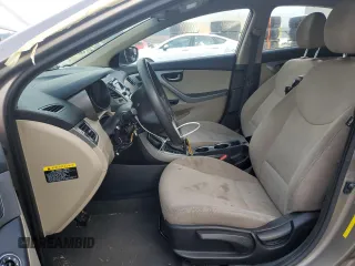 2016 Hyundai Elantra SE z VIN 5NPDH4AE2GH708016, wystawiony jako Copart lot #43999565 z przebiegiem 118 026 mil mil oraz Czysty tytuł • Clean title. Historia ofert i sprzedaży dostępna na DreamBid. Obrazek 7.