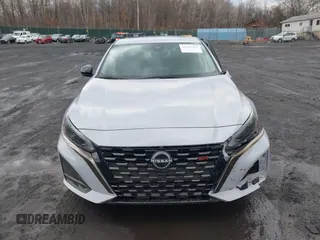 2023 Nissan Altima 2.5 SR with VIN 1N4BL4CW2PN353608, listed as a IAAI auction lot 41685969 with 29,978 mi miles. Bid and sale history available at carsss.com. Image 12.
