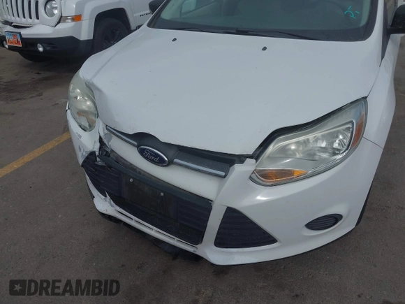 2013 Ford Focus SE with VIN 1FADP3K27DL298456, listed as a IAAI auction lot 42007399 with 111,210 mi miles. Bid and sale history available at carsss.com. Image 6.