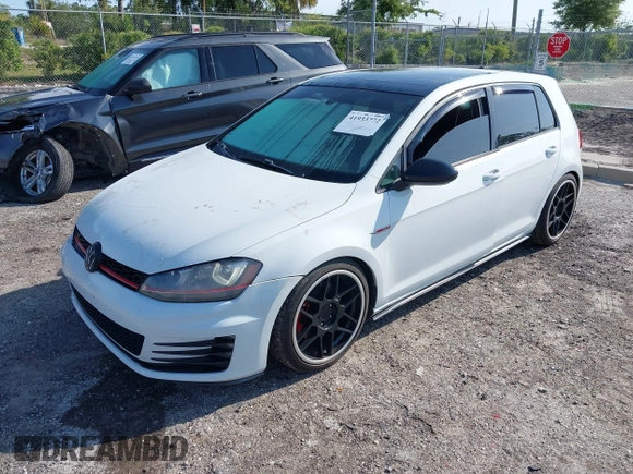 2015 Volkswagen Golf GTI SE with VIN 3VW5T7AU9FM003358, listed as a IAAI auction lot 41933772 with 99,303 mi miles. Bid and sale history available at carsss.com. Image 17.