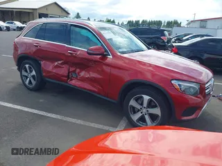 2017 Mercedes-Benz GLC 300 с VIN WDC0G4JB2HF192074, выставлен на аукционе IAAI как лот 42213956 с пробегом 76 590 миль миль и . История ставок и продаж доступна на DreamBid. Изображение 1.